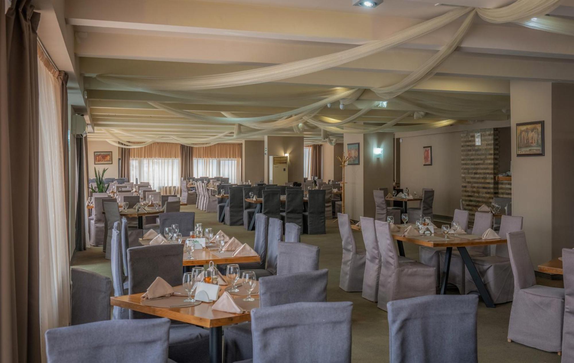 Snezhanka Hotel 3*